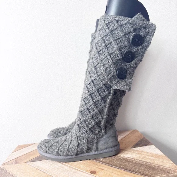 Ugg Lattice Knit Gray Quilted Women's Boots - Picture 3 of 15